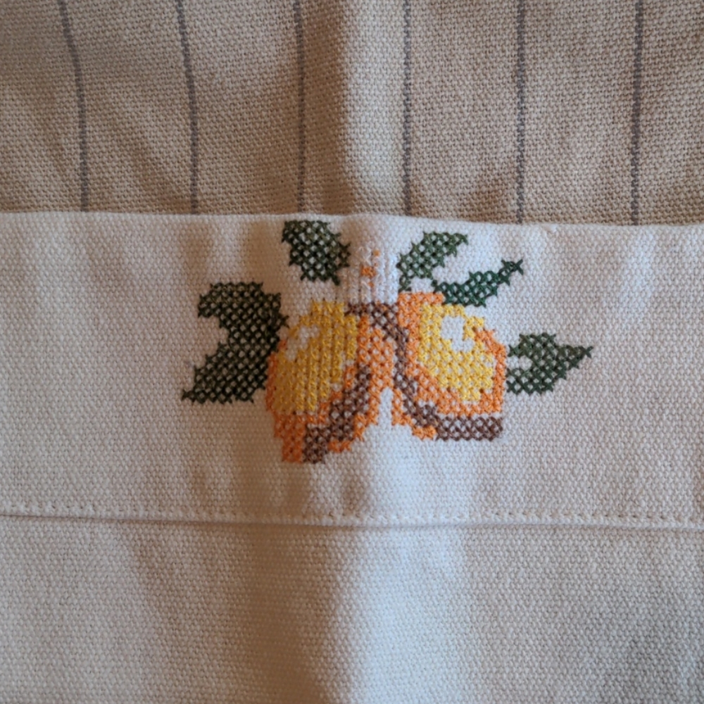 Apron - Picture 3 of 7